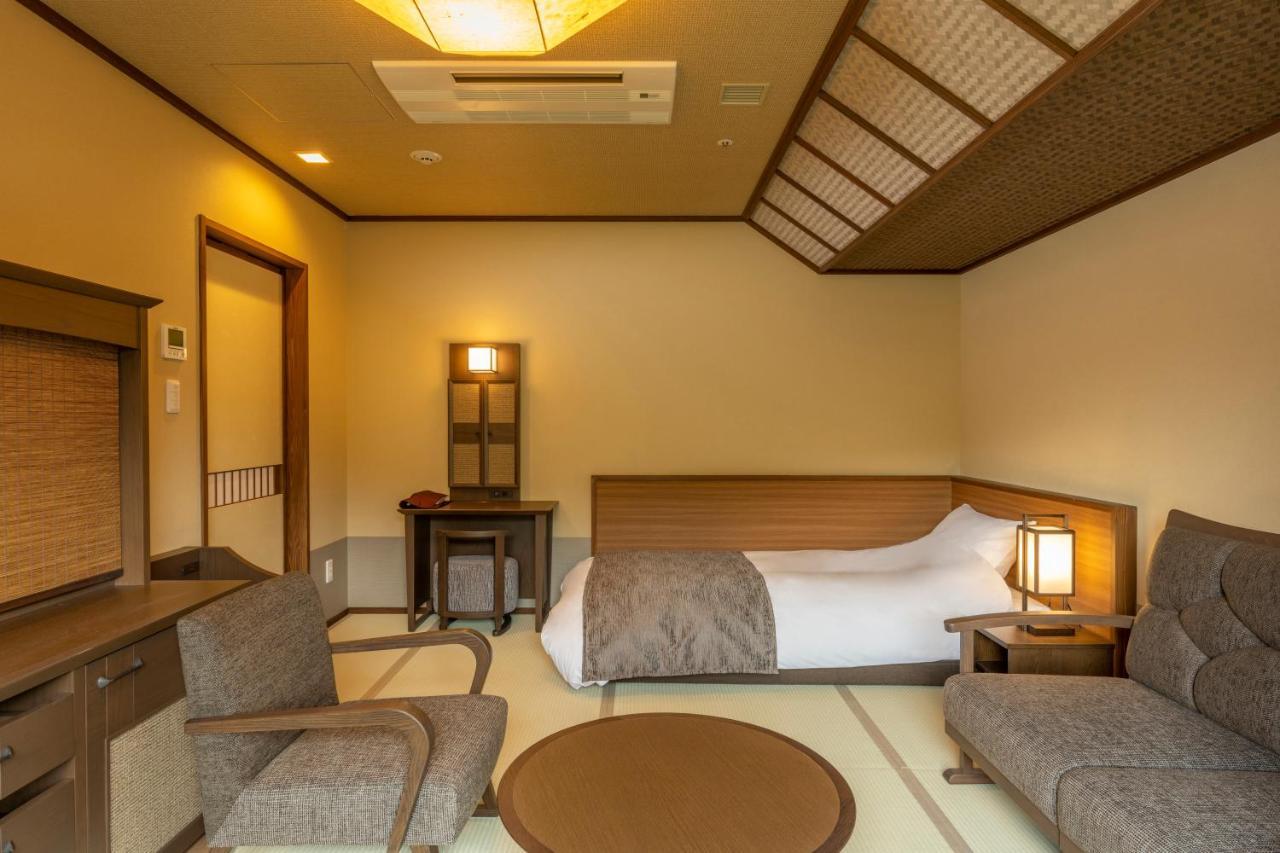 Jozankei Onsen Yurakusoan Hotel Sapporo Exterior photo